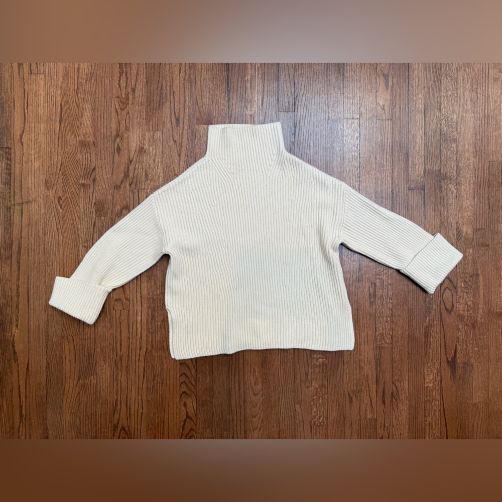 Banana Republic Cream Knit Sweater
